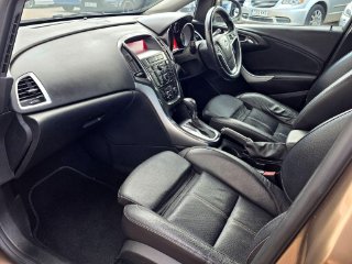 /photos/12217/4e54d79d-2220-497f-89d3-536b8b0a404c_i320x240.jpg